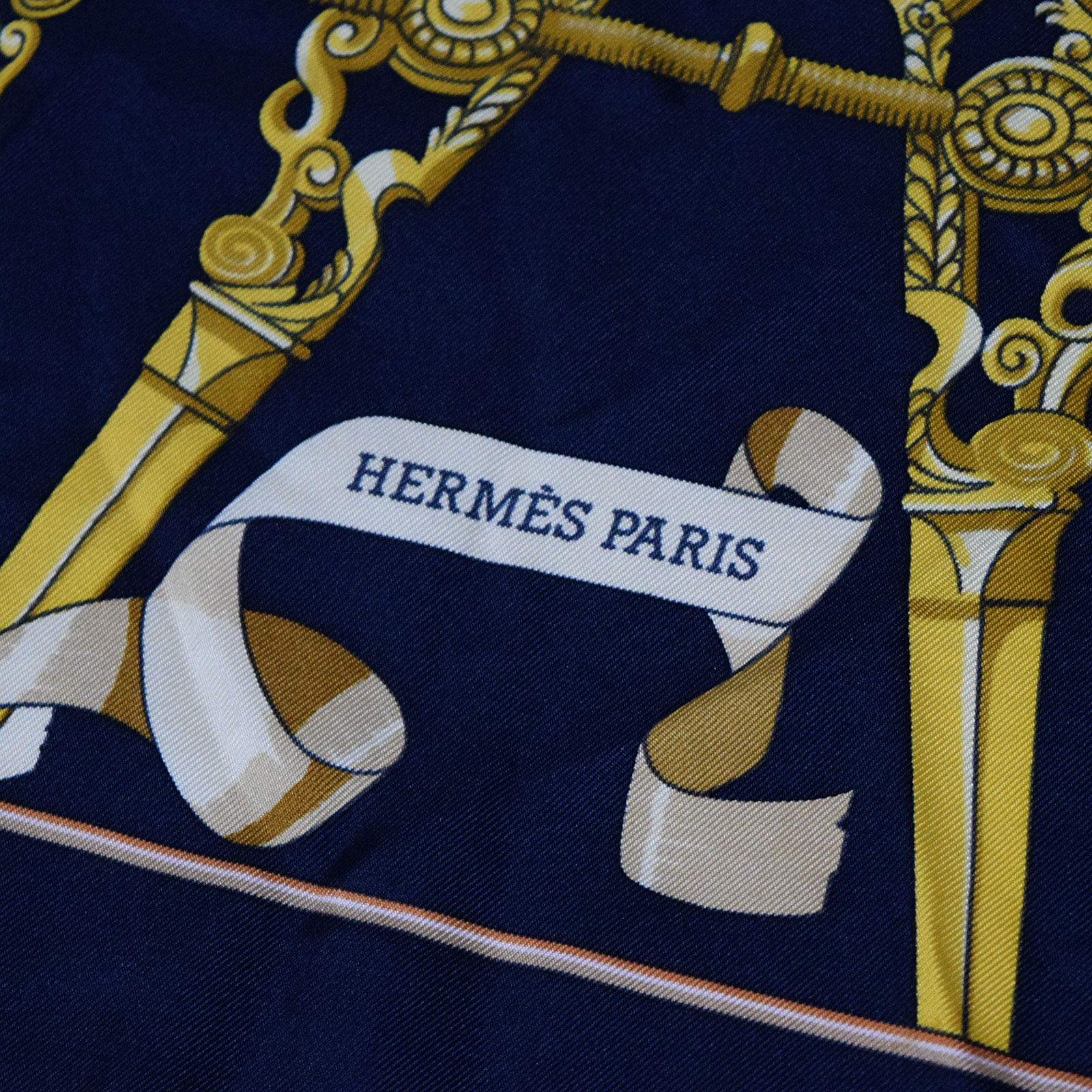 HERMES エルメス  カレ90 ホース latham  レディース スカーフ