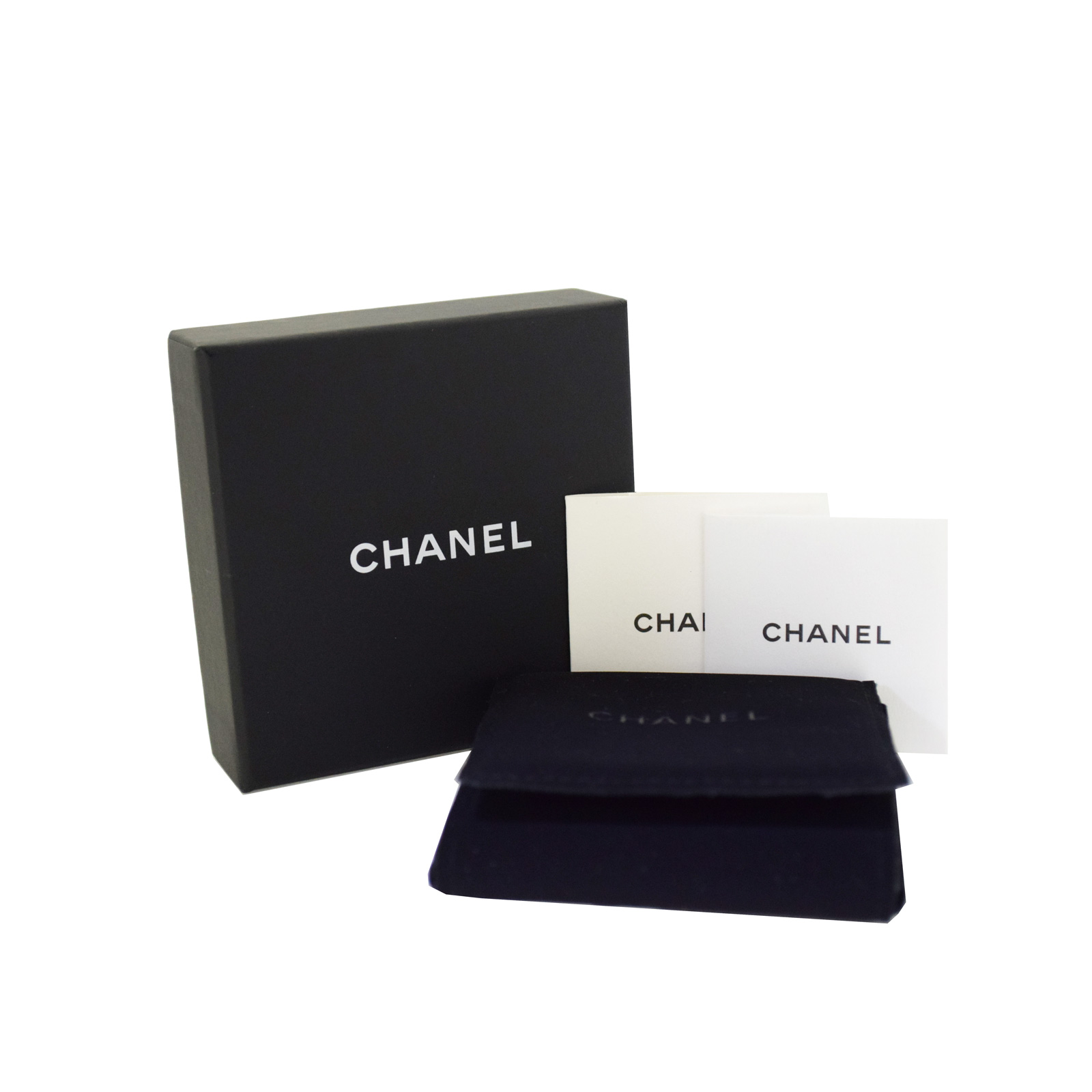 未使用品 CHANEL シャネル ロゴプレート ABA771 2023年サマーコレクション レディース ブローチ ｜中古ブランド品、時計、ジュエリーの通販｜ディール